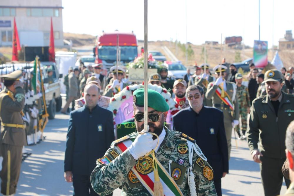 پیکر مطهر شهید گمنام در دانشگاه مراغه آرام گرفت