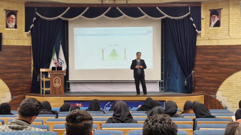 بیست و چهارمین کارگاه آموزشی ایمنی، بهداشت و محیط زیست (HSE)در دانشگاه مراغه برگزار شد.